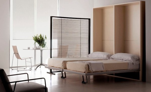 Sử dụng màu sắc của chiếc giường hài hòa với căn phòng