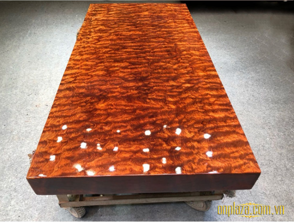 Mặt bàn trà gỗ tự nhiên nguyên tấm cao cấp cho phòng khách truyền thống LU163