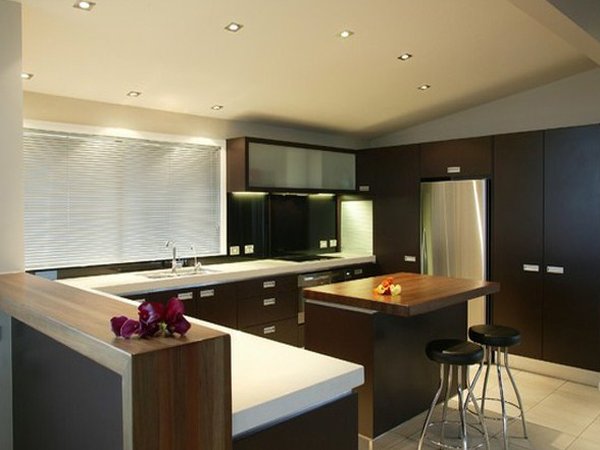 Một thiết kế tủ bếp hiện đại với kiến trúc mở tiện nghi với tone màu trung tính