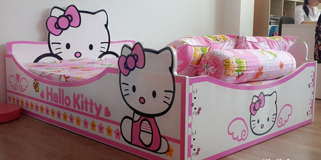 mẫu giường ngủ cho bé gái hello kitty